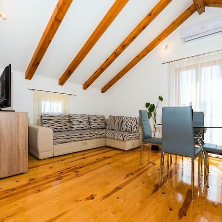 Apartment Bogdanovic 迪斯诺 外观 照片
