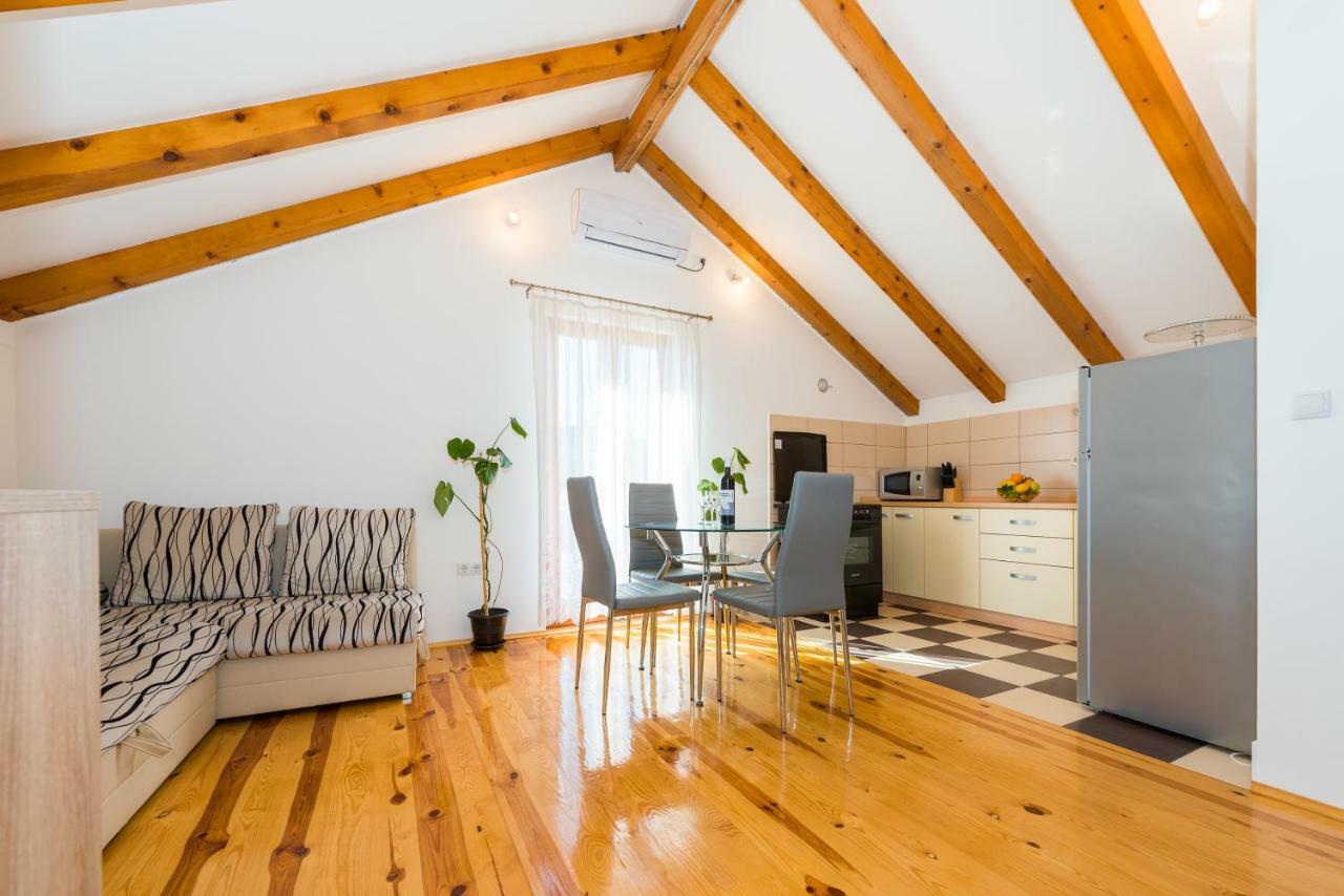 Apartment Bogdanovic 迪斯诺 外观 照片